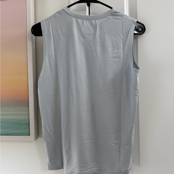 NWT Old Navy Gray 'Love Wins' Sleeveless Top - Picture 2 of 4